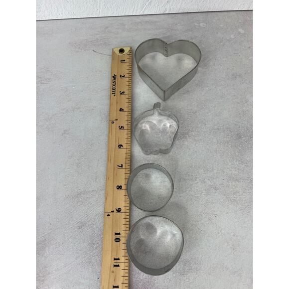 Lot of 13 variety Cookie Cutters‎ - Picture 10 of 11